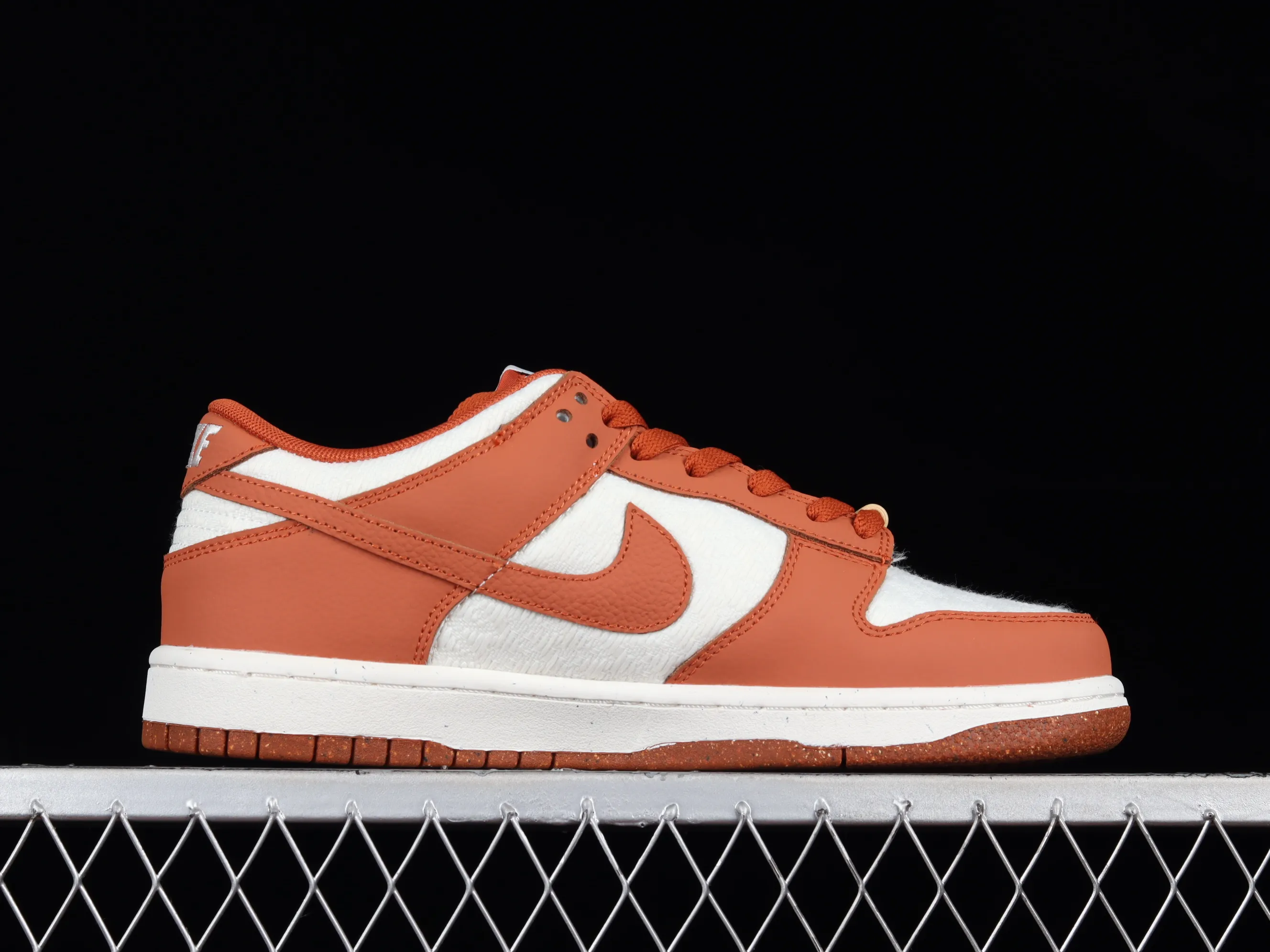 All categories Nk SB Dunk series Nk SB Dunk Low low-top sneakers J version Nk Dunk Low SE "Sun Club" white and orange SB low-top sports and leisure sneakers DR5475-100